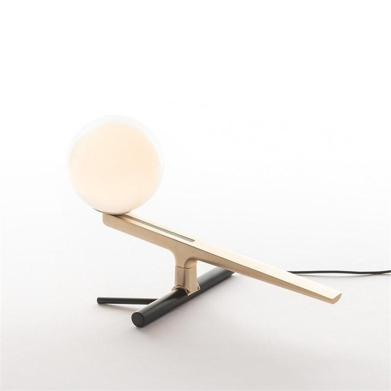 Artemide Yanzi Tafellamp