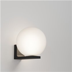 Delta Light OONO W M Wall lamp