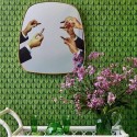 SELETTI Toiletpaper spiegel met gouden rand - lippenstift
