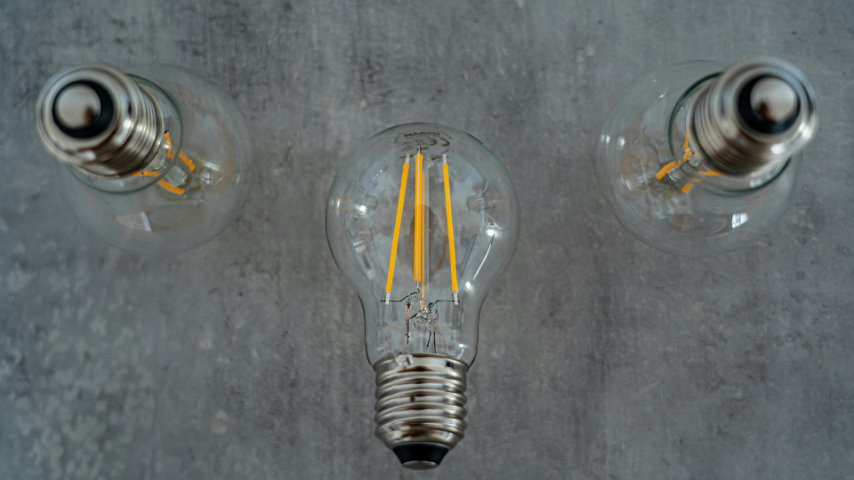 The difference between fixed and replaceable light sources: What do you need to know?